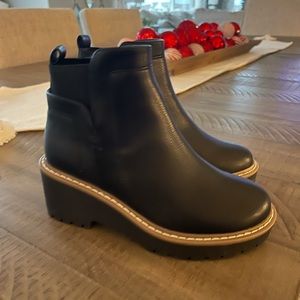 DV Dolce Vita Girls Size 13 Boots